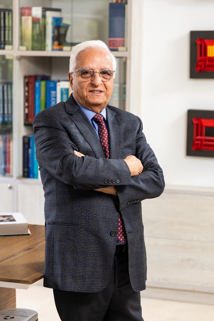 Dr. Germán Campuzano Maya